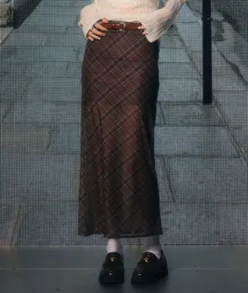 ACLENT 바이어스 체크 내로우 스커트