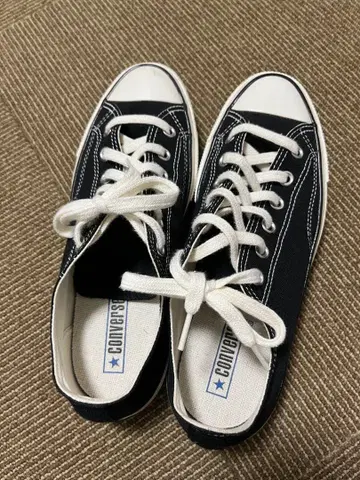 CONVERSE 블랙 로우컷 스니커즈