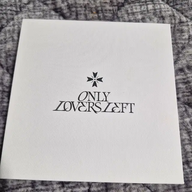 조승연 우즈 3집 ONLY LOVERS LEFT 개봉앨범 화이트 버전