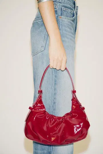 ZARA 자라 크랙 텍스처 개더 백 레드 완판