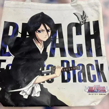 BLEACH 가방 캔뱃지를 달고 있어서 데미지가 있습니다