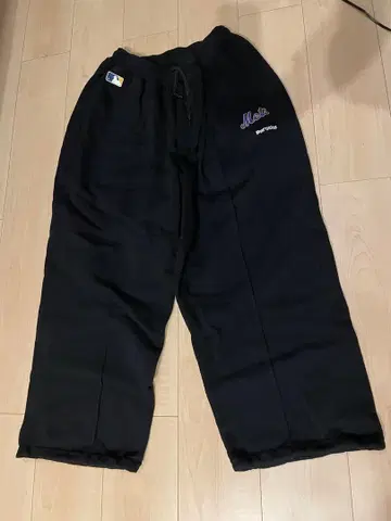 Perushu x MLB 콜라보 스웨트 팬츠 2세트