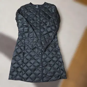 유니클로 노카라 퀼팅 롱 다운 자켓 M