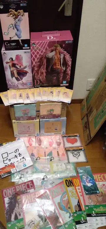 제일복권 원피스 피규어와 굿즈 세트