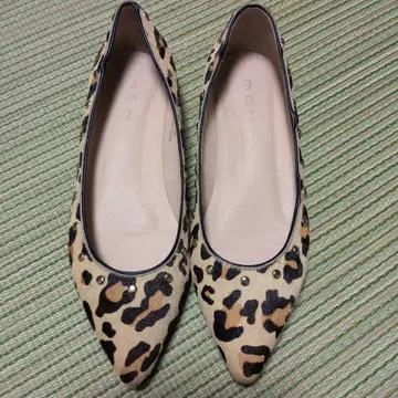 MOHI 레오파드 무늬 펌프스