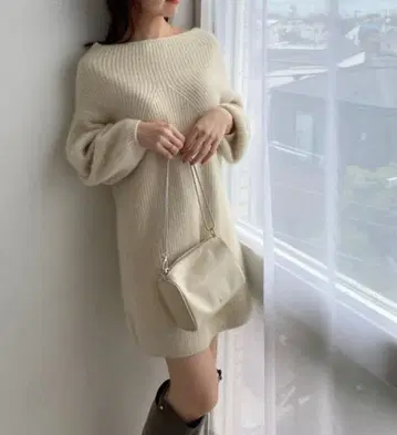 새상품급 SNIDEL 라쿤 미니 니트 원피스 아이보리