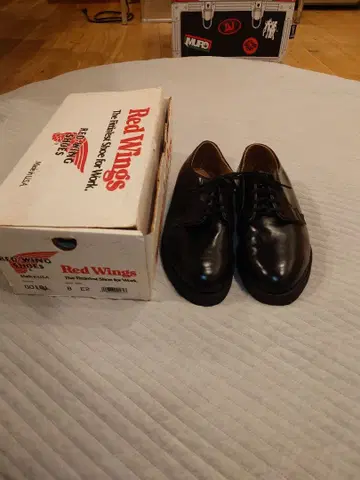 극상품 90s 레드윙 101 포스트맨 자수 깃털 택 8EE