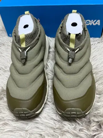 호카 마하 로스트 올리브색 슬립온
