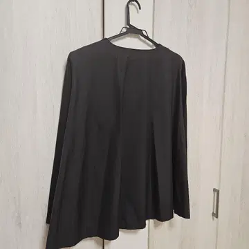 MARECHAR TERRE 블랙 이소재 믹스 긴팔 상의