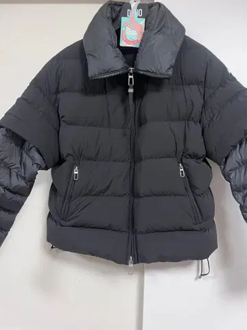 숏 기장 블랙 다운 자켓