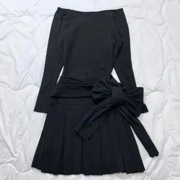 새상품급 BIGI 비기 오프숄더 니트 원피스 M~L 정도