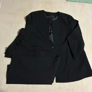 블랙 팬츠 셋업 노카라