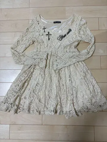 GHOST OF HARLEM 아이보리 레이스 플레어 원피스