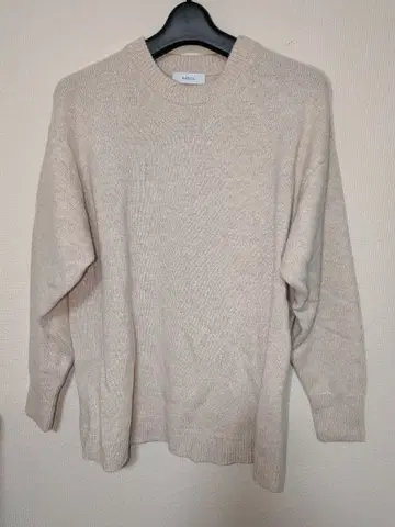 미사용[SHIPS any] 베이지 긴팔 니트 스웨터