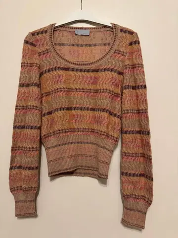 미쏘니 패턴 긴팔 니트 스웨터