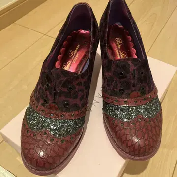 레오파드 무늬 글리터 하이힐 펌프스