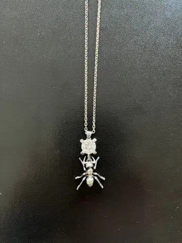 e.m. 목걸이 지르코니아 개미 있음 빈티지