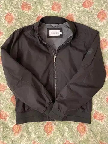Calvin Klein 블랙 자켓