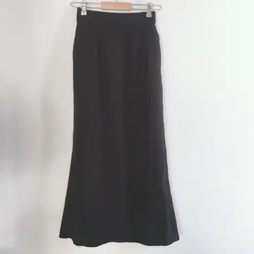 롱 스커트 앤트마리스 플레어 I라인 타이트 허리밴딩 블랙