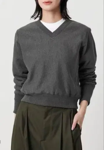 V넥 컴팩트 맨투맨 풀오버