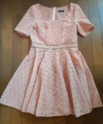 신시아 로리의 원피스