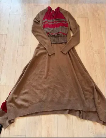 컨디션 최상 sacai 대비 패널 니트 원피스 맥시 길이 A 라인 실루엣