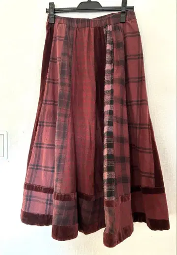 티그르브로칸테 이소재 패치워크 롱 스커트 타이거브로칸테