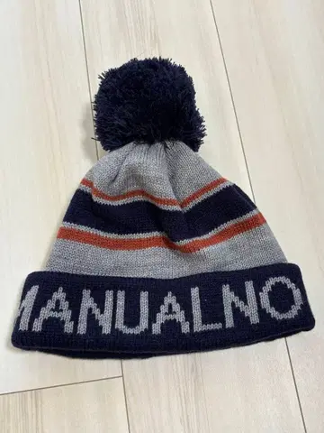 NOMANUAL 니트 모자