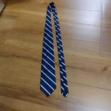 Brooks Brothers 네이비 스트라이프 넥타이