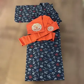 네이비 컬러 꽃무늬 기모노와 나고야 오비 세트