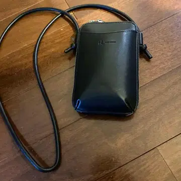 다케오 키쿠치 스마트폰 숄더 가죽제품