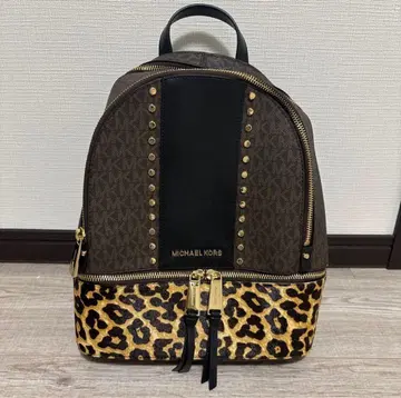 [ 미사용 새상품 ] MICHAEL KORS 레오파드 무늬 스터드 백팩