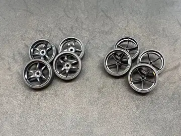 미니 사륜구동 페라 타이어 약 25.5mm와 약 25.7mm 로프리