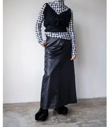 IIROT / 레더 터치 스커트