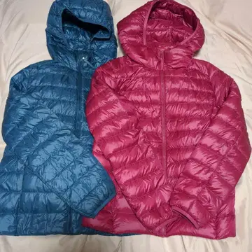 유니클로 다운 M 핑크와 블루