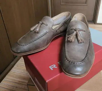 REGAL 태슬 장식 브라운 로퍼