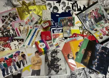 WEST. 역대 굿즈 묶음 판매