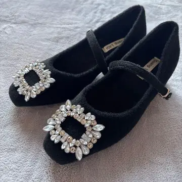 블랙 비쥬 스트랩 펌프스