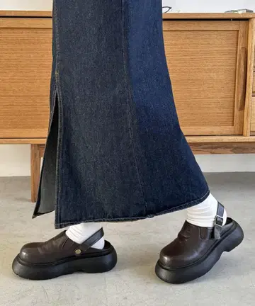 DISCOAT 크로그 통굽 가죽 샌들 백 스트랩 포함