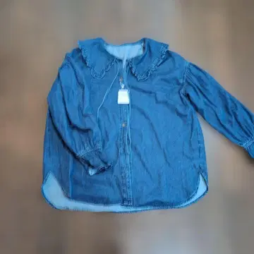 택 포함 프레디&글로스터 카라 부착 데님 블라우스