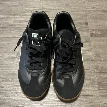 Puma King 블랙 스니커즈