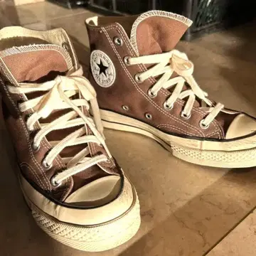 척테일러 CONVERSE 브라운 하이컷 스니커즈