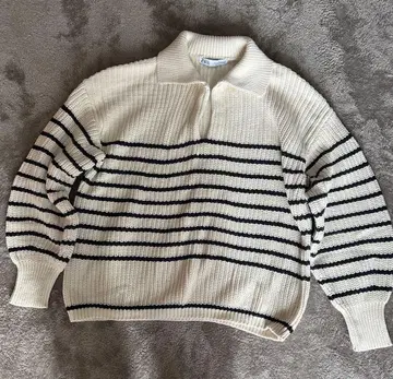 ZARA 스트라이프 니트 스웨터 S 사이즈 아이보리/네이비 미사용 새상품