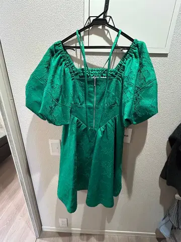 그린 오프숄더 원피스