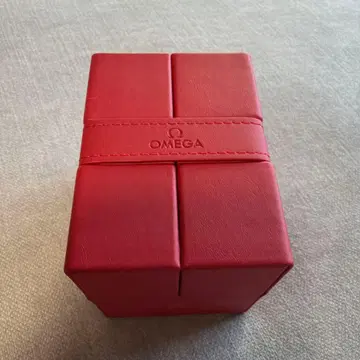 OMEGA 시계 케이스 레드