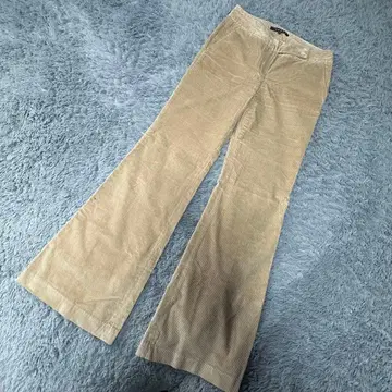 띠어리 코듀로이 플레어 팬츠 부츠컷 베이지 계열