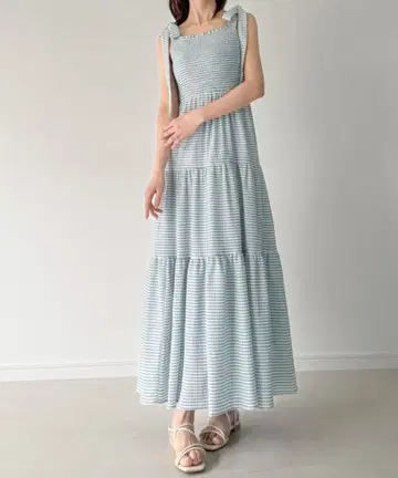 정가 9759엔 새상품 JUNOAH 어깨 리본 양류 체크 셔링 원피스