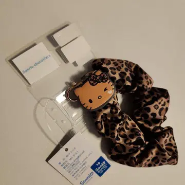 헬로키티 레오파드 무늬 스크런치 키링