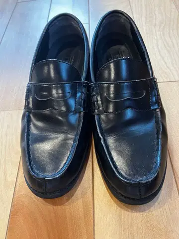 블랙 가죽 로퍼