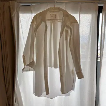 [ 가격 협상 가능 ] sacai 화이트 긴팔 셔츠 비침 있음 미착용